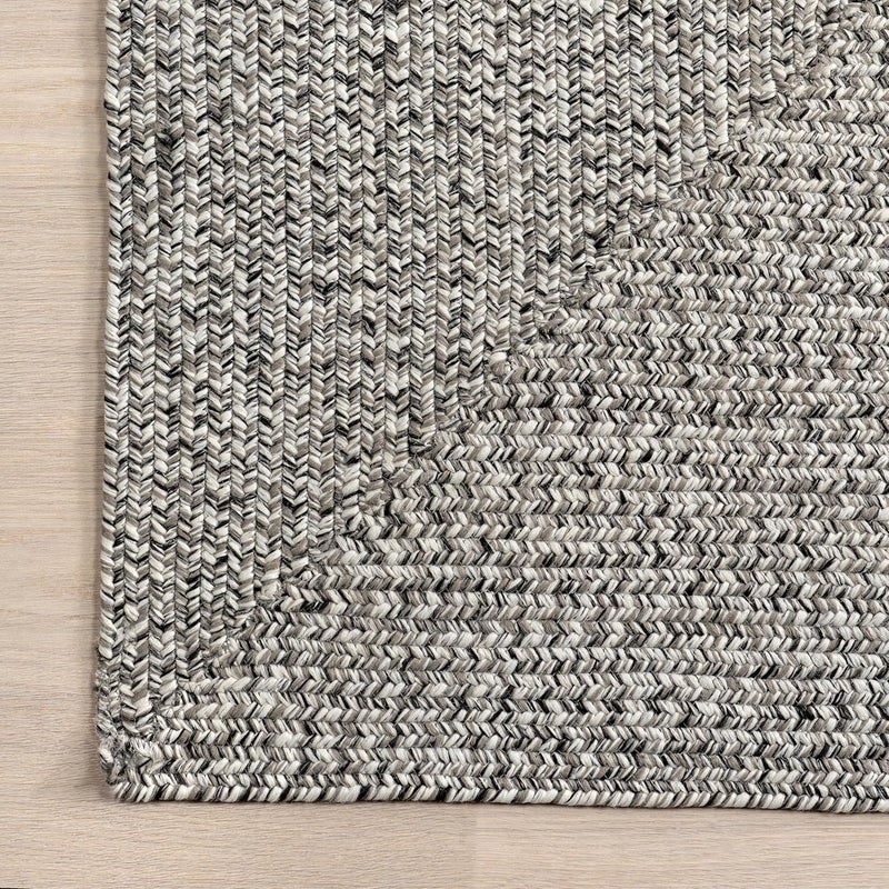 nuLOOM Wynn Braided Indoor/Outdoor Runner Rug, 2' 6" x 10', Light Grey/Salt and Pepper - Image 3