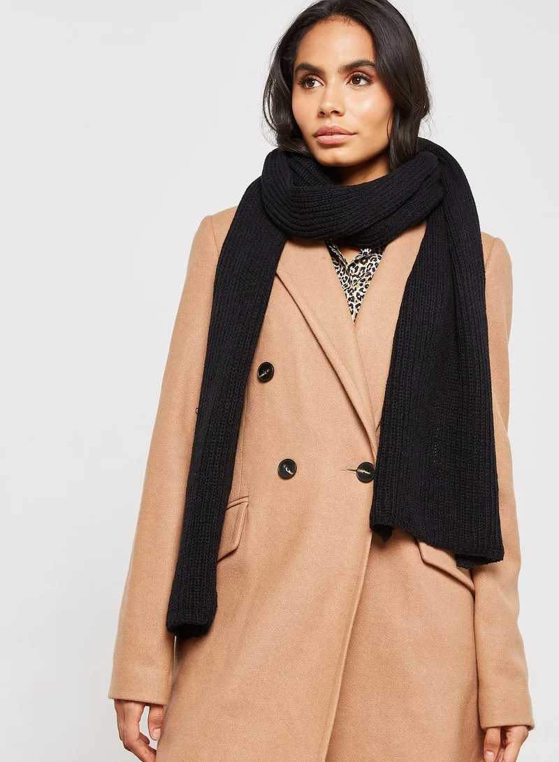 ONLY Taige Weaved Pom Pom Scarf