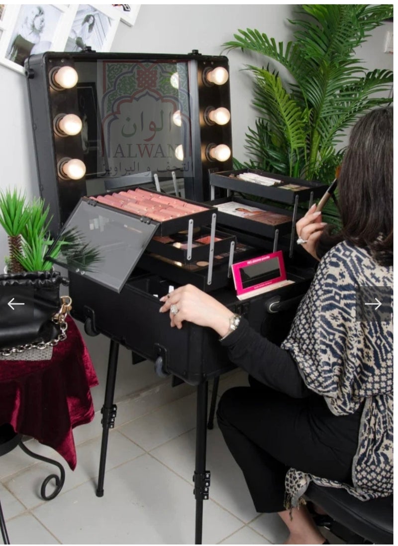 alwan antiques and frames Makeup bag  - Image 1