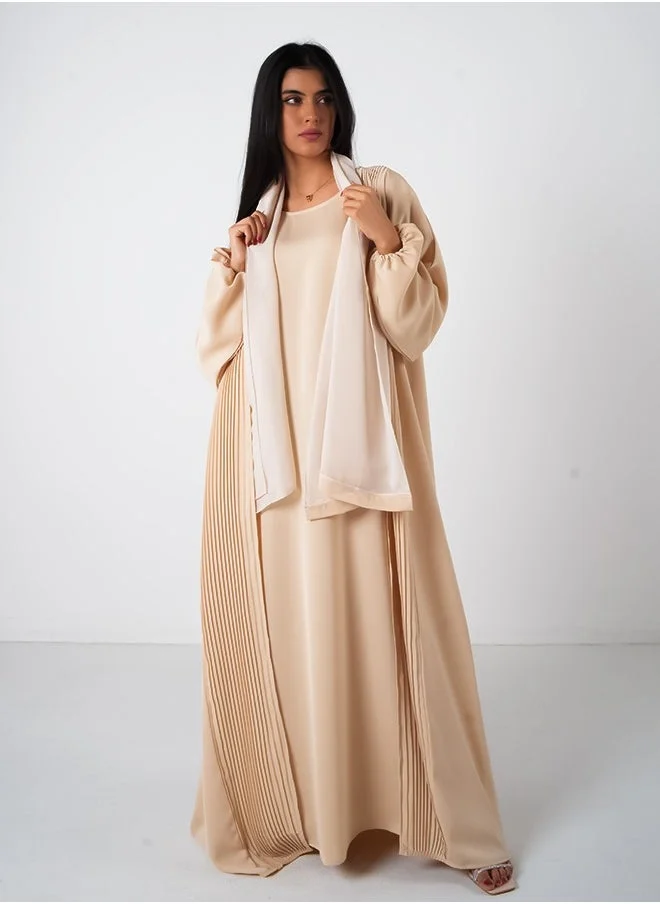 جميلة Cream Pleated Front Open Abaya 3 pieces Set