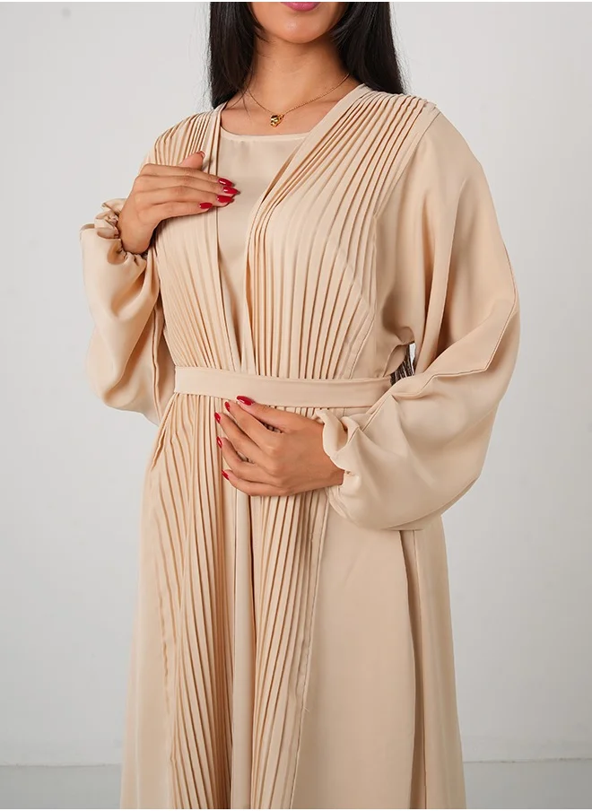 جميلة Cream Pleated Front Open Abaya 3 pieces Set