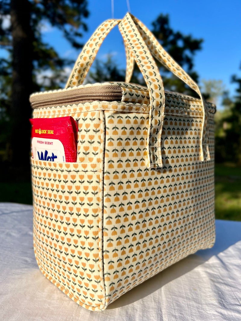 Kwang Min Tulips Insulated Lunch Bag for Women,Reusable Lunch Box,Large Floral Cooler for Office,Picnic Outdoors,Beach,Premium Waterproof Fabric, Ideal Tulips Lunch Bag (Daisy Yellow) - Image 3