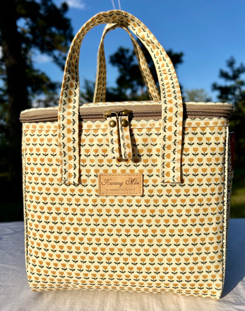 Kwang Min Tulips Insulated Lunch Bag for Women,Reusable Lunch Box,Large Floral Cooler for Office,Picnic Outdoors,Beach,Premium Waterproof Fabric, Ideal Tulips Lunch Bag (Daisy Yellow) - Image 2