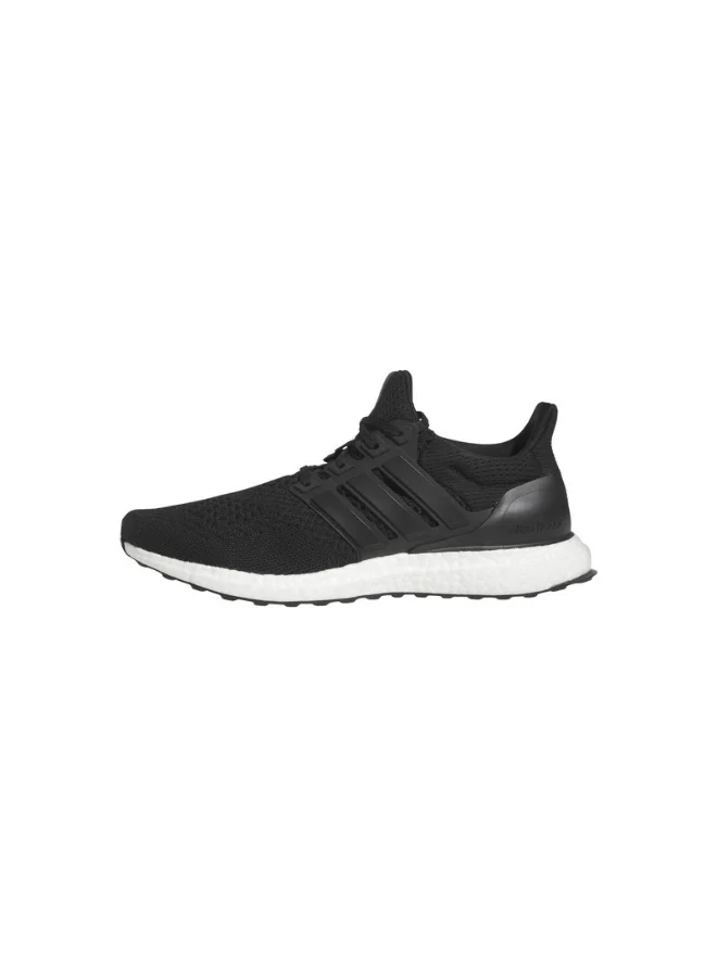 adidas أحذية رياضية ألترا بوست . للرجال باللون الأسود