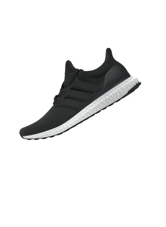 adidas أحذية رياضية ألترا بوست . للرجال باللون الأسود