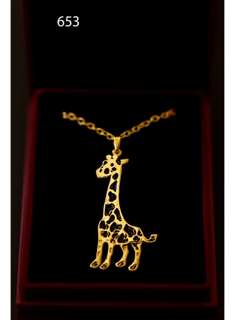 سلسلة حريمي مطلية بالذهب بحلية على شكل زرافة – تصميم أنيق وعصري مناسب للبس اليومي