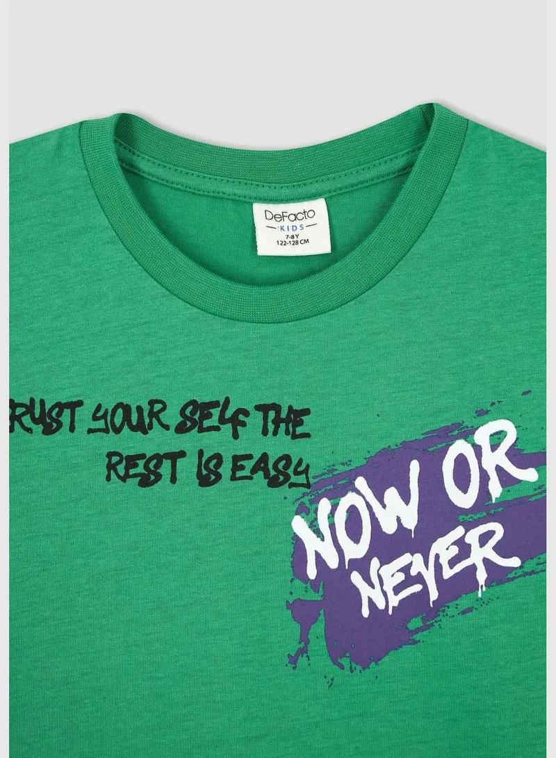 ديفاكتو Regular Fit Short Sleeve Slogan Print T-Shirt