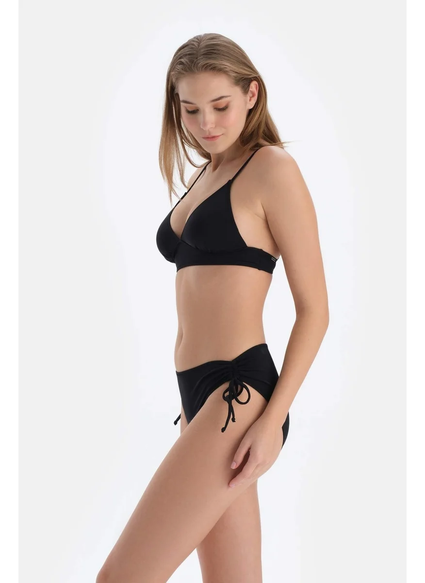 داجي Black Side Pleated Bikini Bottom