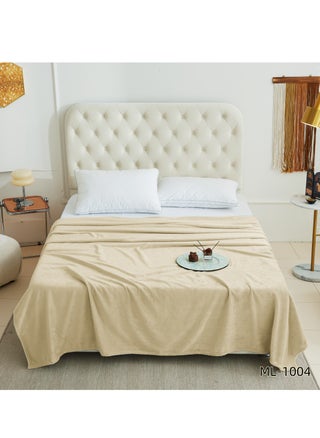 Milk Velvet Blanket 300GSM Ultra Soft Lightweight for Bed Sofa Couch  220x230cm - pzsku/Z7B321E9AF1AA452D14F5Z/45/1750581860/08aec09b-07a1-4337-a91f-4f5a5cf4a0d0