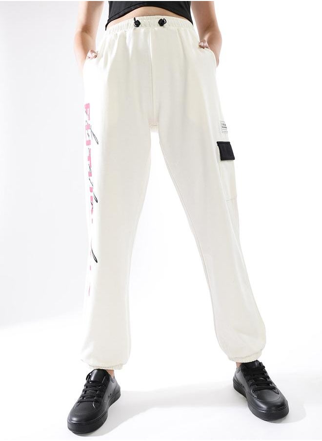 Hubberholme Women Cotton Printed Relaxed-Fit Cargo Joggers  - Image 4