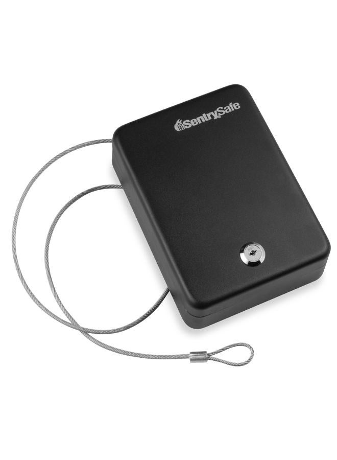 SentrySafe خزنة صغيرة هي صندوق قفل بمفتاح للمكتب أو السكن الجامعي لتأمين المال، جوازات السفر، أو غيرها من الأشياء الثمينة الصغيرة، الأبعاد الخارجية: 2.6 بوصة ارتفاع × 5.9 بوصة عرض × 8.0 بوصة طول، P005K - Image 1