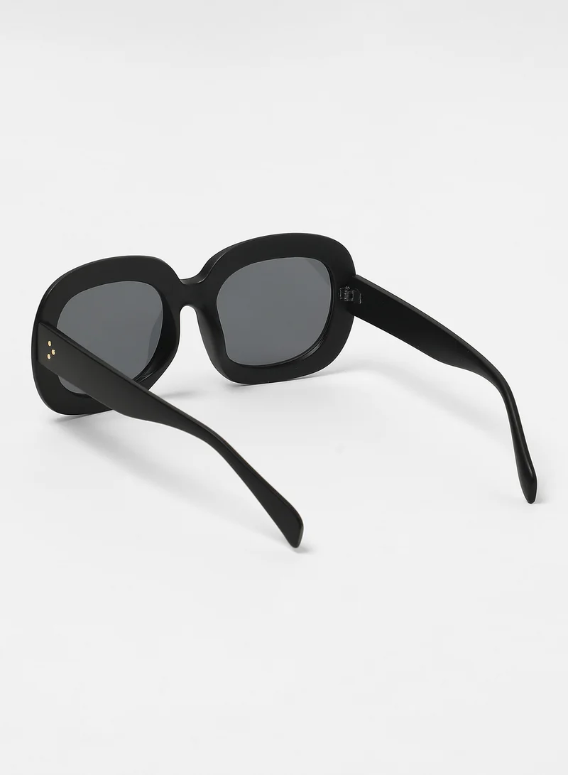 Haute Sauce Haute Sauce Women's The Airport Oversized Sunglasses For Casual Wear | One-Size | Onyx Black Polycarbonate Frame | Midnight Black Polarized Lens | Full Rim | Eyewear For Woman & Girls