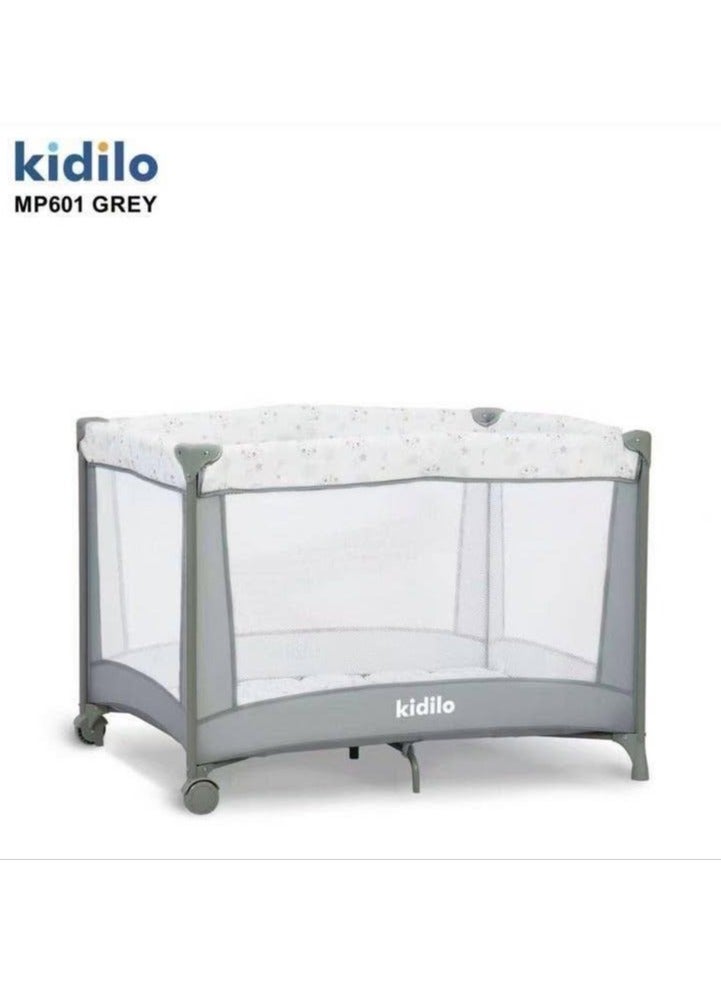 كيديليو سرير أطفال محمول قابل للطي للسفر، سرير أطفال مريح في ساحة اللعب مع مرتبة ناعمة وجدران شبكية قابلة للتهوية وحقيبة حمل - Image 1