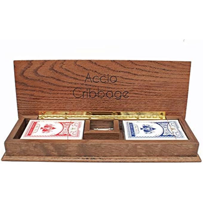 وي جيمز مخصص محفور Monogram مجلس الوزراء cribbage مجموعة خشب البلوط الصلب متوسط اللون الخشب مع ترصيع العدو 3 لوحة الجنزير مع أوتاد معدنية 2 طوابق من البطاقات - Image 1