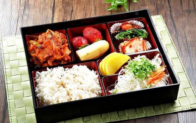 JapanBargain 1591, Red and Black Japanese Traditional Plastic Lacquered Lunch Bento Box 6 Compartments for Restaurant or Home Tray and Plate 2pc Set Made in Japan, 11.75"x9.5" - Image 3
