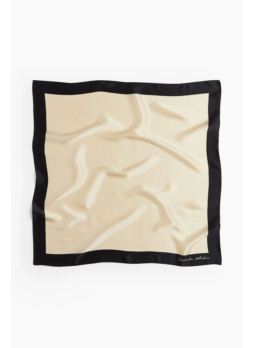 اتش اند ام Printed Silk Scarf