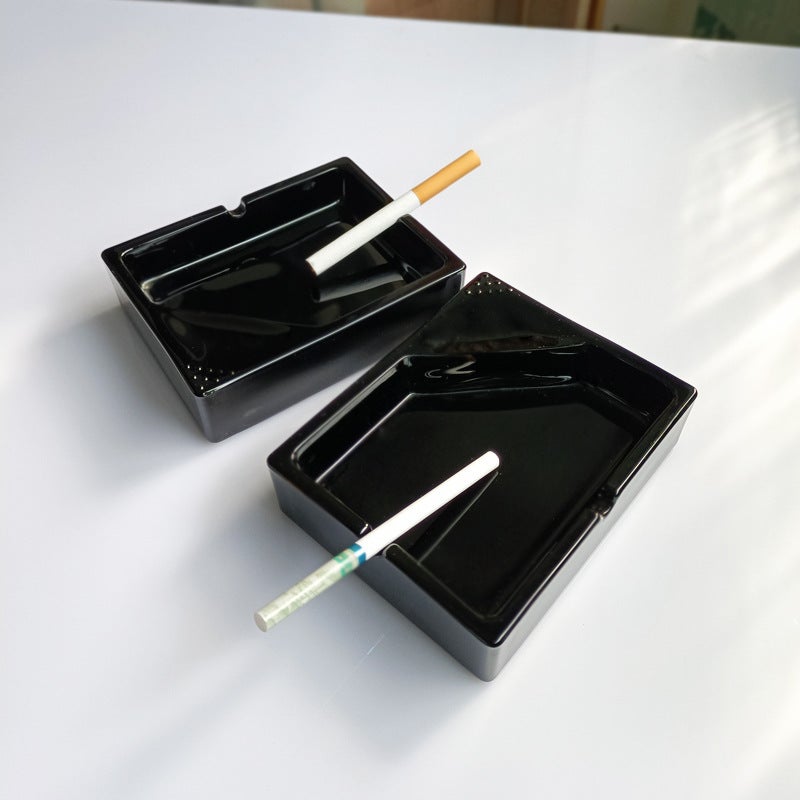 Retro Black Primary Color Small Crystal Glass Ashtray Living Room Office Ktv Bar European Middle Ancient Ashtray - Image 2