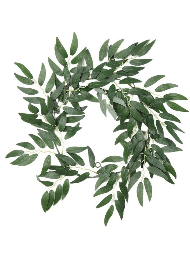 صُنعت هذه القطعة الزخرفية من أغصان صناعية فاخرة، وتتميز بتصميم كلاسيكي أنيق. حتى في المناخات الجافة، تحافظ أوراقها المقاومة للبهتان على لونها الأخضر الزاهي، مما يجعلها متينة وسهلة الصيانة، لتضفي جمال الطبيعة الخالد على منزلك. - Image 3