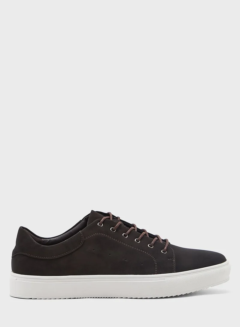 Robert Wood Nubuck Casual Sneakers
