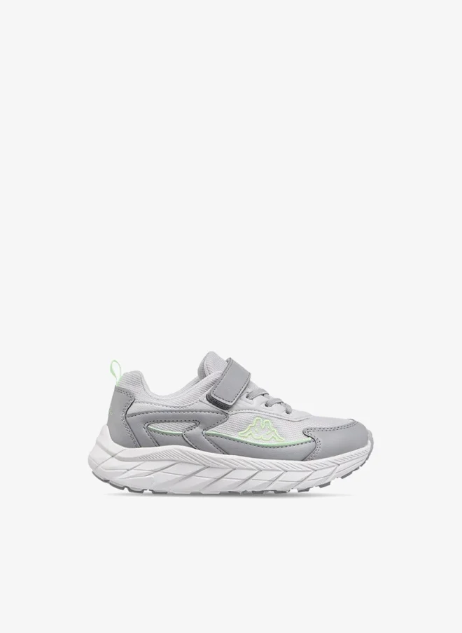 كابا حذاء رياضي للأولاد بتفاصيل شعار وإغلاق بشريط لاصق