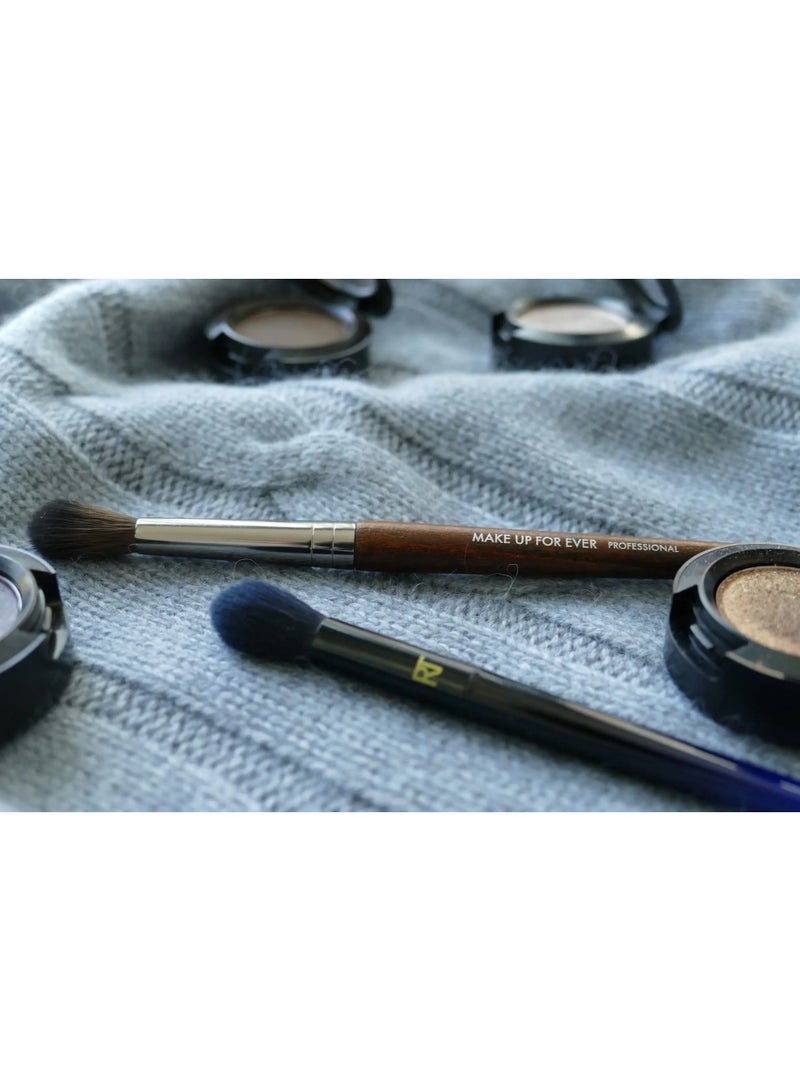 MAKE UP FOR EVER Blender Brush - Large - 242 - Image 2