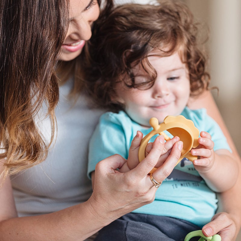 Nuby Silicone Wrist Teething Mitten - Teether Ring - 3+ Months - Lion - Image 5