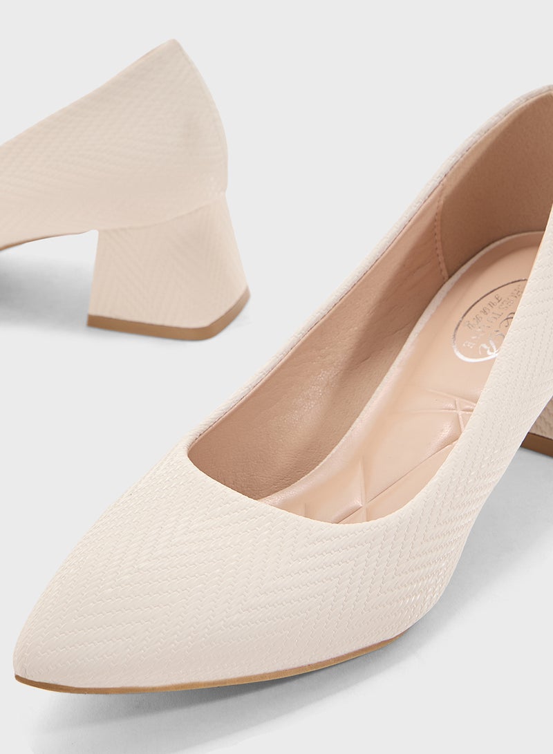 B&R Block Heeled Pointed Pump  - Image 4