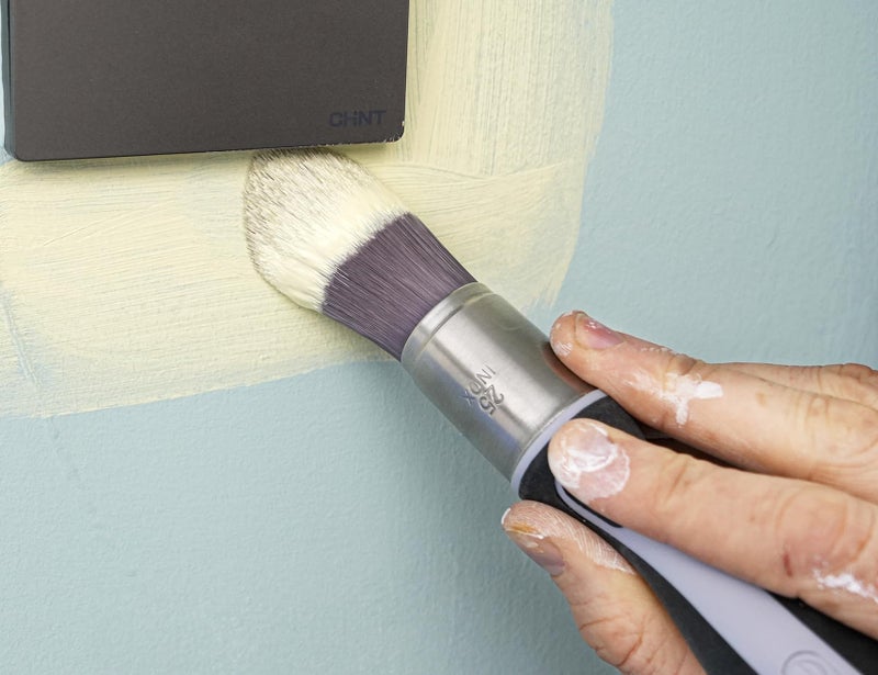 ROLLINGDOG Trim Paint Brush - 25mm Edge Paint Brush Pointed Round Detail Brush Edge Painting Tool for Wall Corners,Doors,Cabinets and Detailed Molding - Image 2