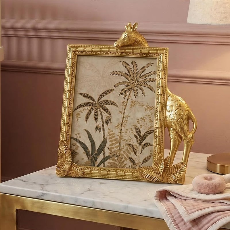 Cuspin إطار صور قديم الطراز مقاس 5x7، مزين بنقوش راتنج ذهبية ومصنوع يدويًا، بواجهة زجاجية، مناسب للعرض على المكتب أو لتزيين المنزل. - Image 3