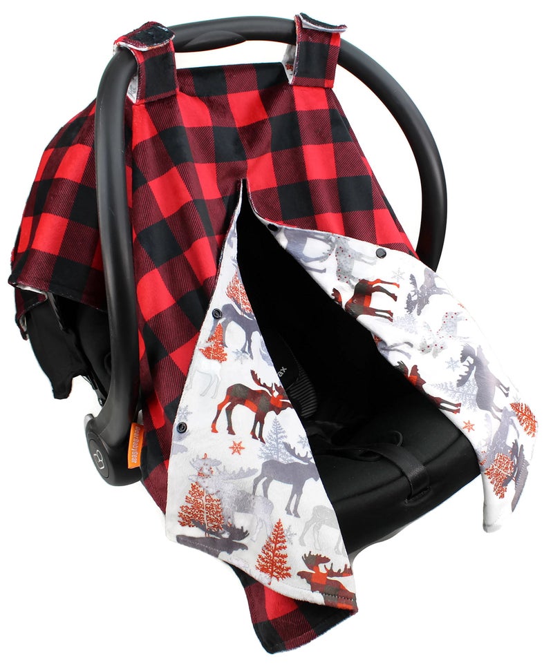 Dear Baby Gear غطاء مقعد السيارة من ديار بيبي جير - غطاء مقعد سيارة للأطفال غير محدد الجنس - قماش ناعم وقابل للتنفس - يناسب معظم مقاعد السيارة - نمط مووس الشتاء/مربعات حمراء وسوداء - 40"x30" - Image 2