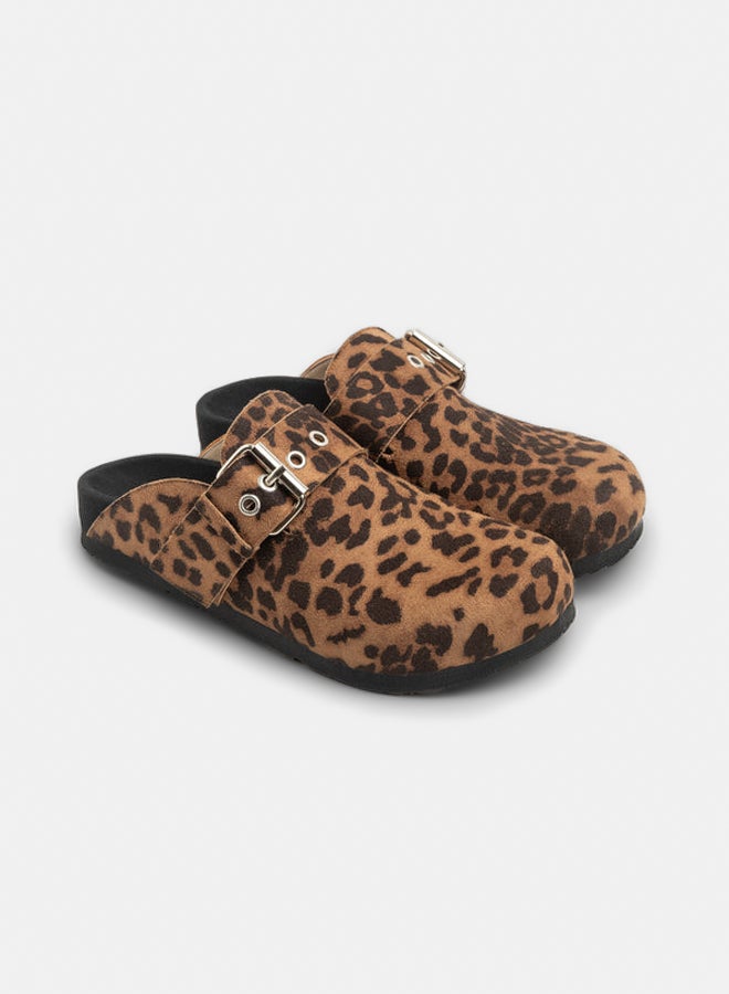 TGS XXL Buckle Clogs - Image 1