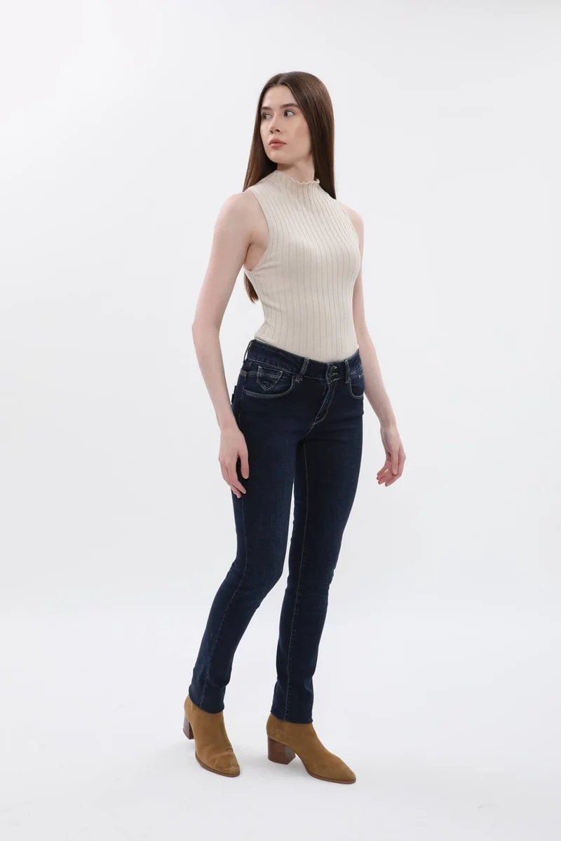 باني جينز Women's Double Button Plain Jeans