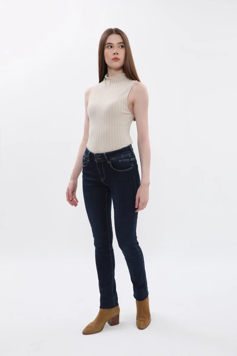 باني جينز Women's Double Button Plain Jeans