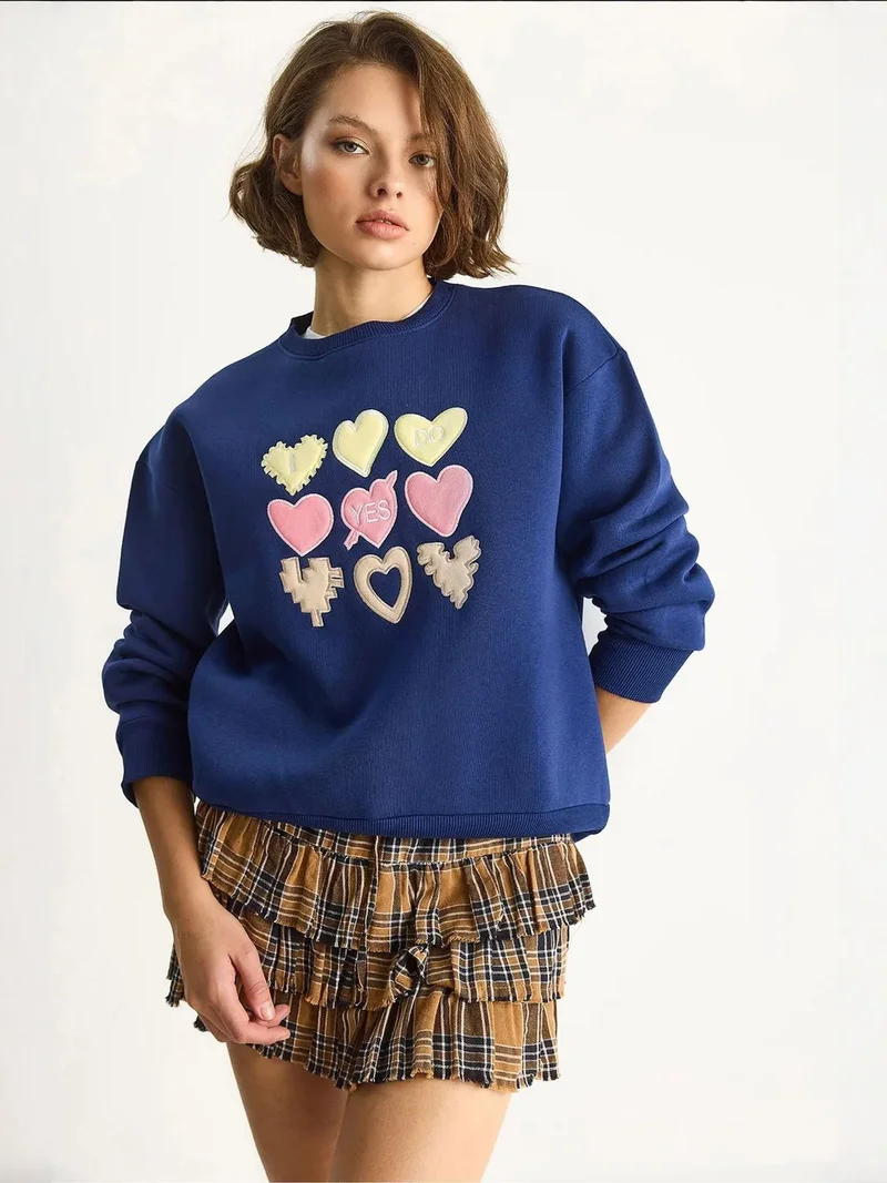 Bianco Lucci Heart Patch Appliqué Relaxed Fit Crew Neck Sweatshirt