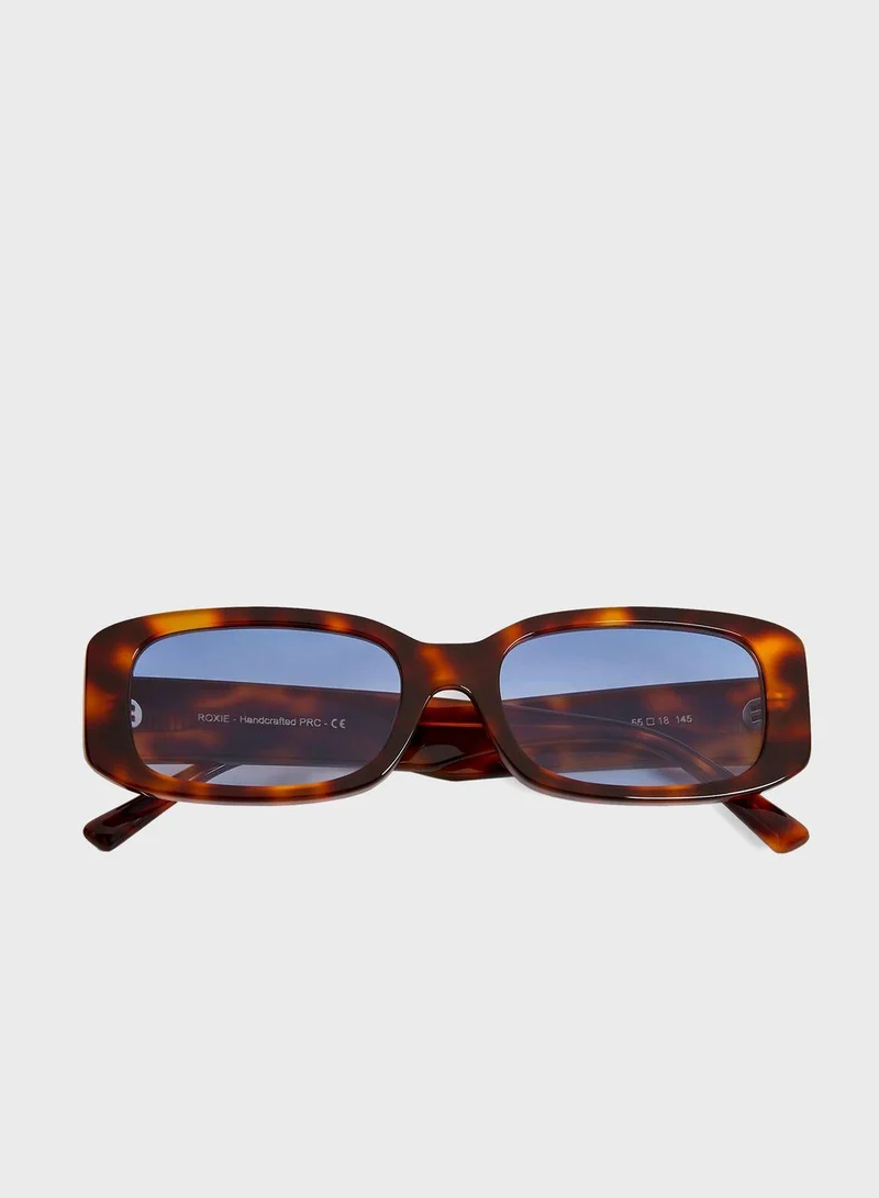 MESSYWEEKEND Roxie-1 Oversized Sunglasses