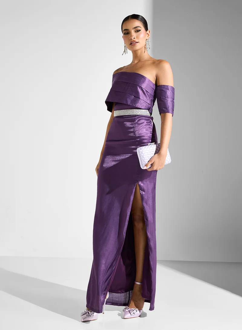 Namshi x Off-Shoulder Slit Dress