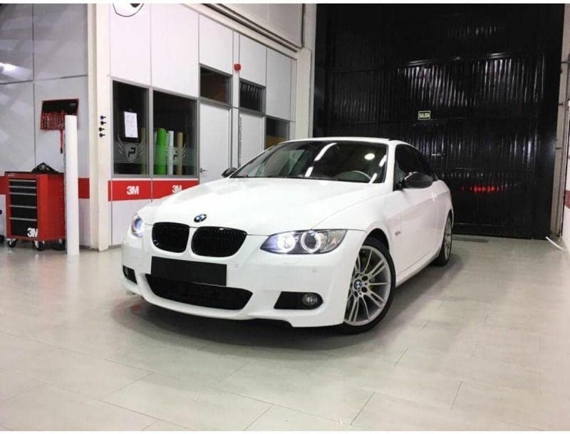 3M 2080 G10 Gloss White Car Wrap Vinyl Film - 60in x 12in (5 Sq/ft) - Image 4