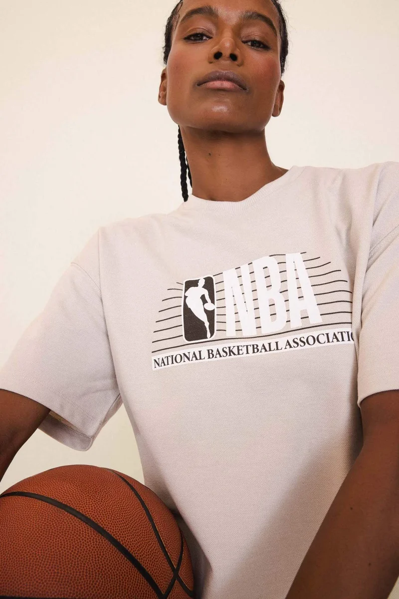 ديفاكتو DeFactoFit NBA Wordmark Oversize Fit Crew Neck Pique T-Shirt