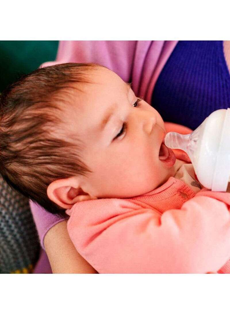 Philips Avent Closer To Nature Baby Feeding Bottle, anti-colic, BPA And Phthalate Free, Soft Nipple - Clear, 125 Ml - Image 3