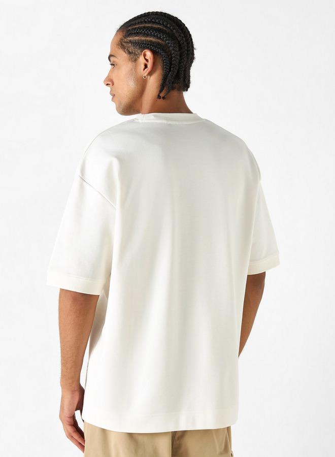 اس بي كاركترز تيشيرت بياقة ضيّقة وأكمام قصيرة بطبعات - Image 3