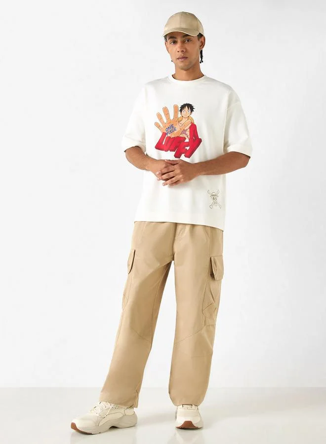 اس بي كاركترز تيشيرت بياقة ضيّقة وأكمام قصيرة بطبعات