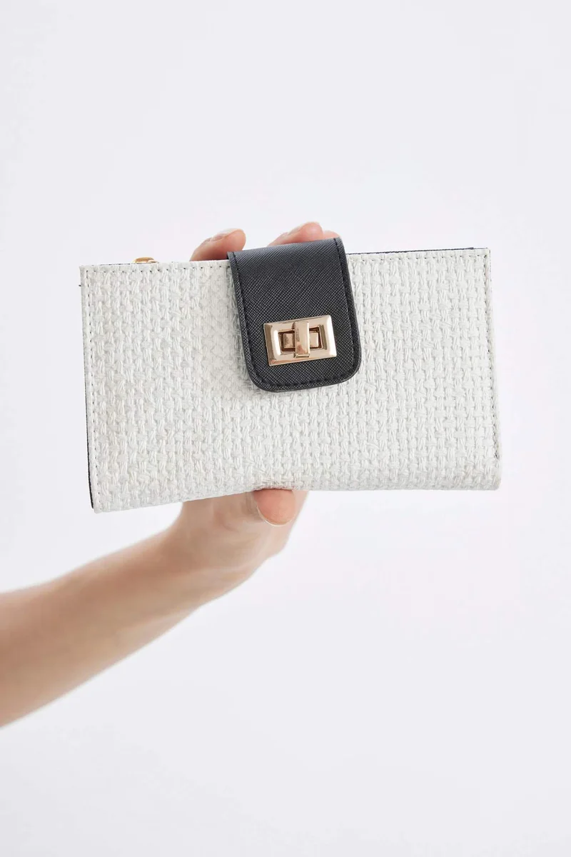 ديفاكتو Woman Faux Leather Wallets