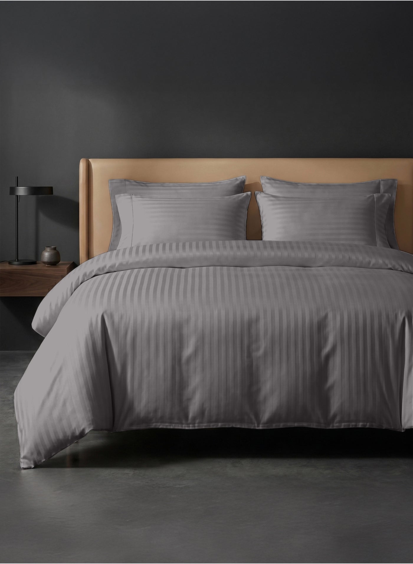 Premium Striped Duvet Cover Set – 6-Piece Grey | King Size 220x240 cm | Ultra-Soft, Wrinkle-Resistant & Made in Dubai | Includes Duvet Cover, Fitted Sheet & 4 Pillowcases
