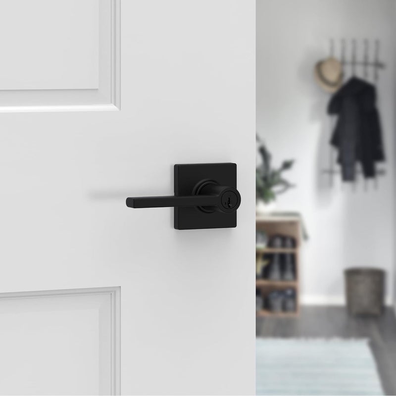 Kwikset مقبض باب دخول كويكست كيسي مع قفل ومفتاح آمن قابل للعكس خارجي للمدخل الأمامي وغرف النوم باللون الأسود غير اللامع مقاوم للاختيار مفتاح ذكي للأمان وإعادة التهيئة وميكروبان - Image 3
