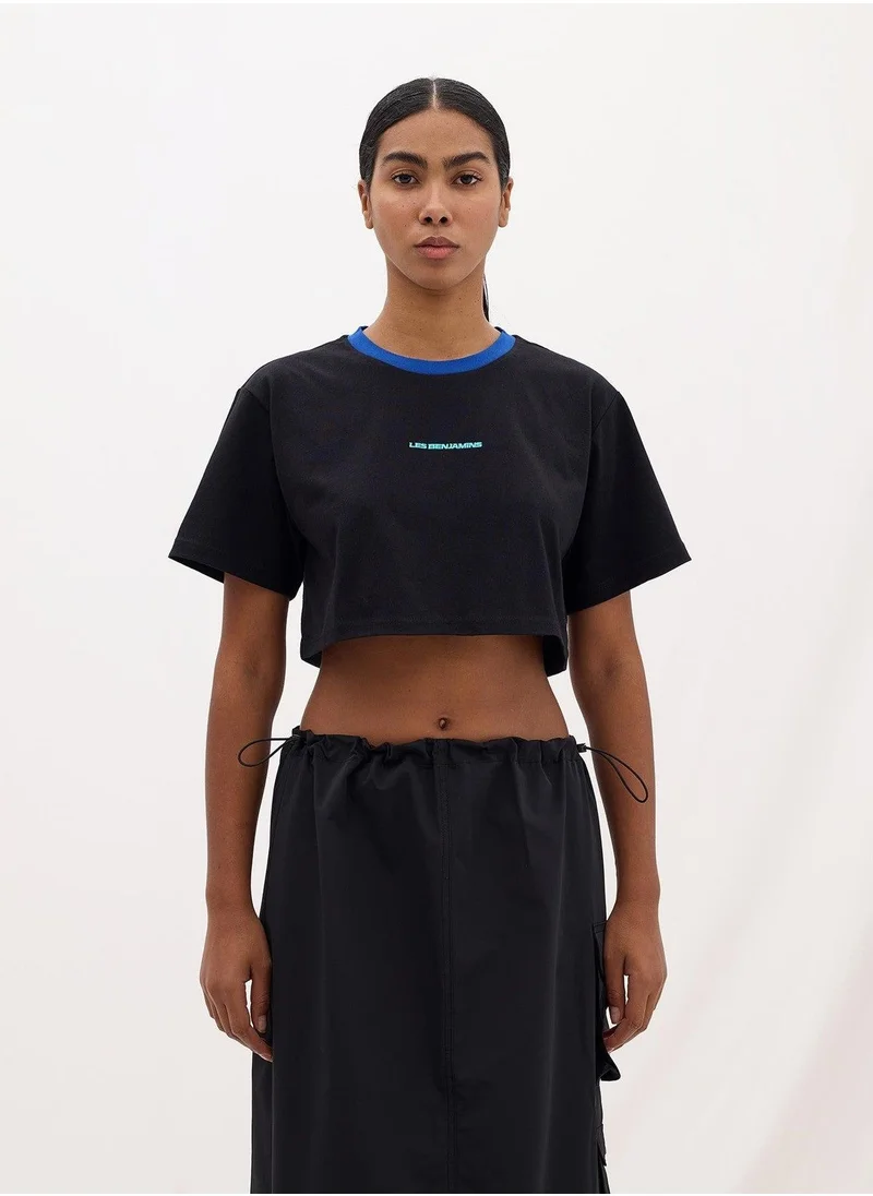 ليس بنجامنز CROP TEE 003
