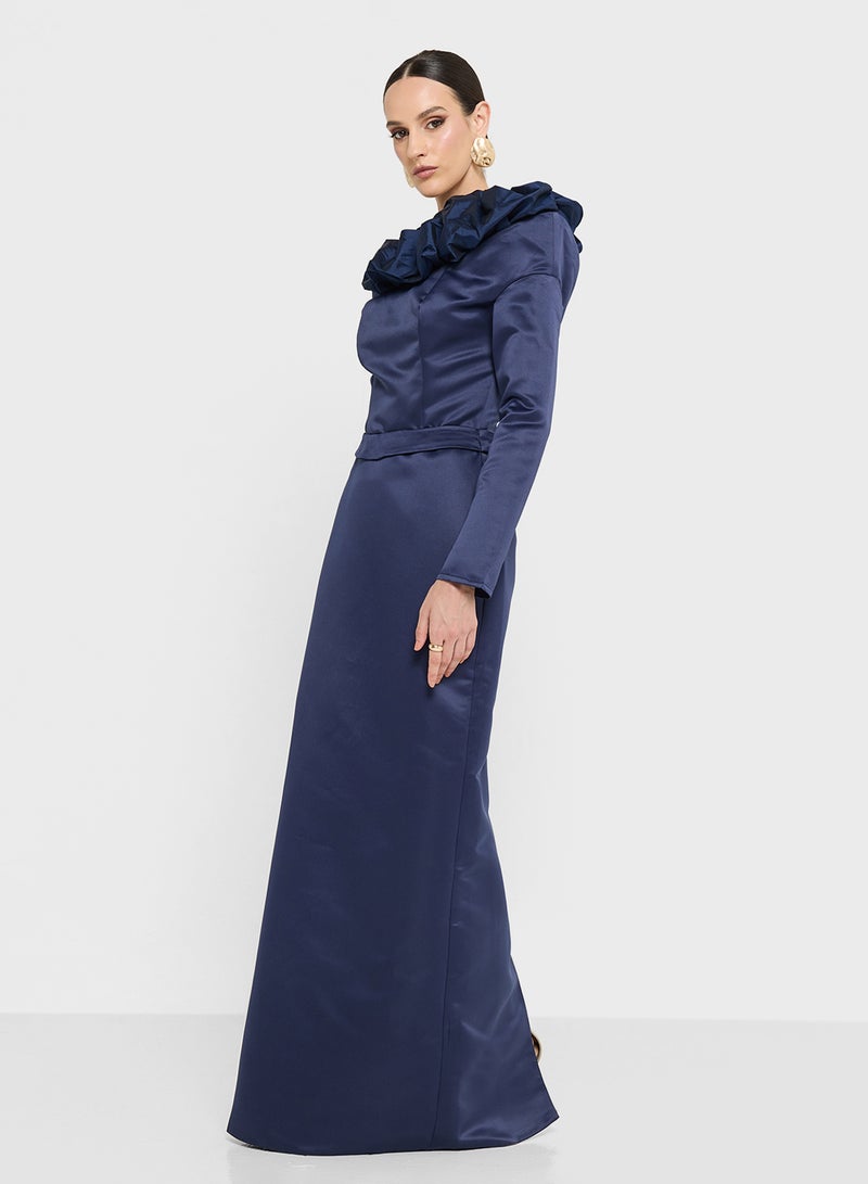 نمشي x فستان مكشوف الكتفين بكشكشة مميزة - Image 2