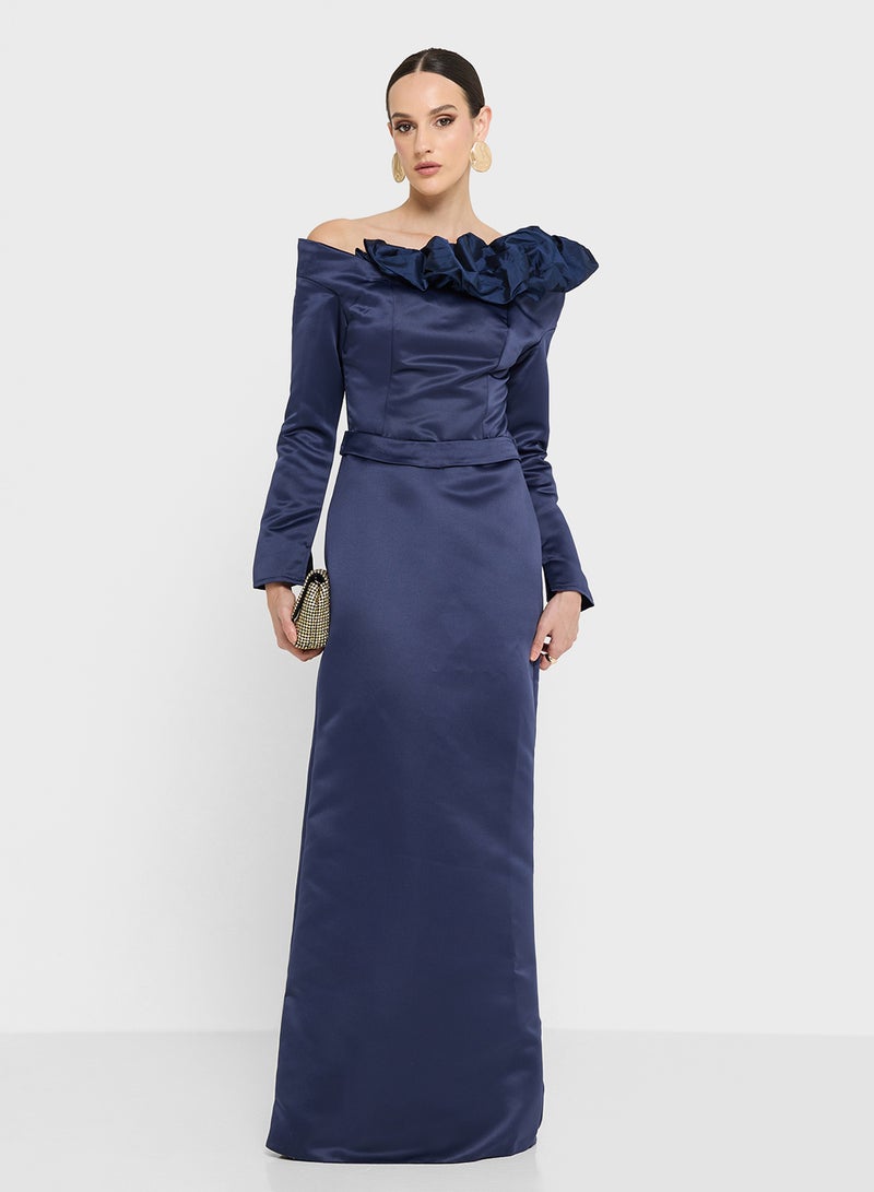 نمشي x فستان مكشوف الكتفين بكشكشة مميزة - Image 5