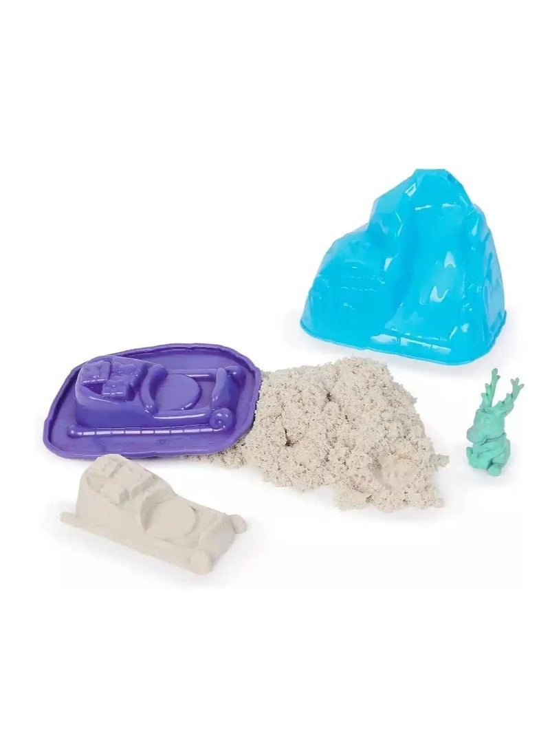 Kinetic Sand Snowy Surprise