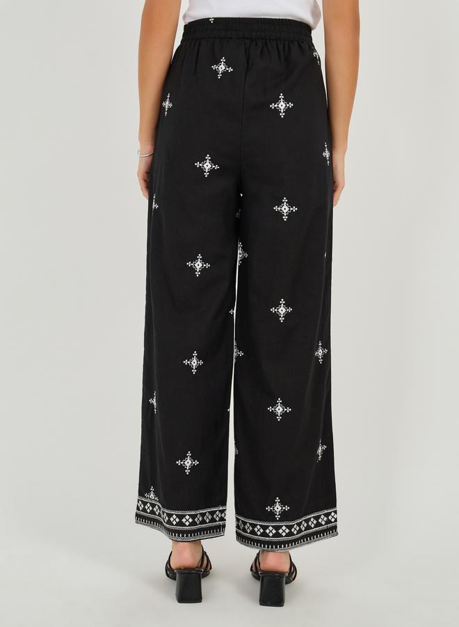 Styli Embroidered Pattern Straight Fit Pants  - Image 4