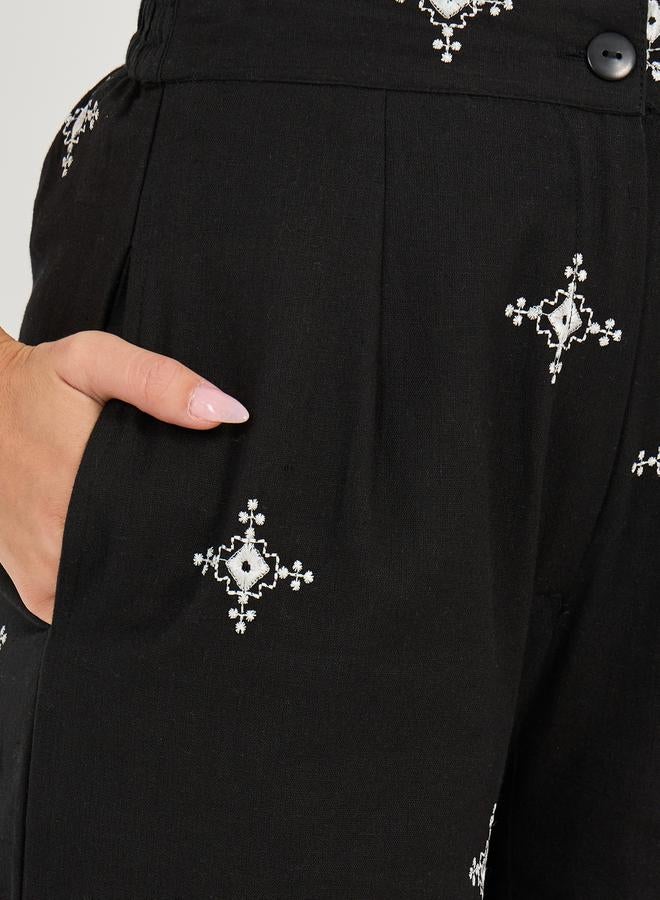 Styli Embroidered Pattern Straight Fit Pants  - Image 3
